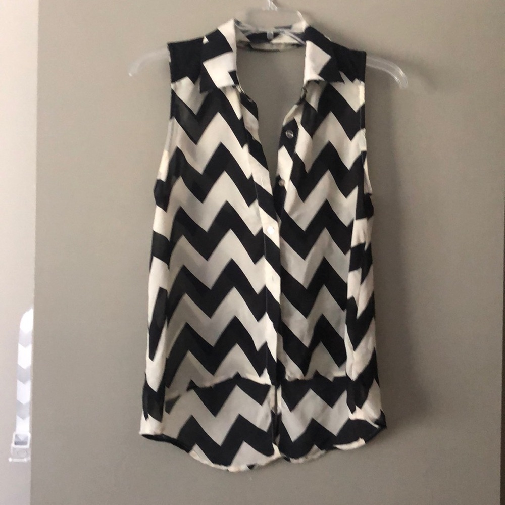 Open back chevron top